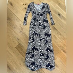 Fun, long Lilly Pulitzer navy and white dress! Excellent condition, size medium